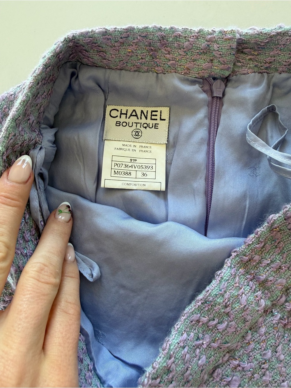 CHANEL Vintage Spring 1997 Tweed Lavender Skirt - Picture 2 of 8